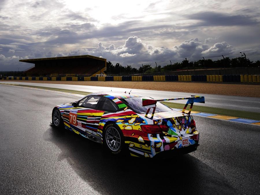  BMW M3 GT2 Art Car by Jeff Koons 2010 года  (фото 16 из 53)